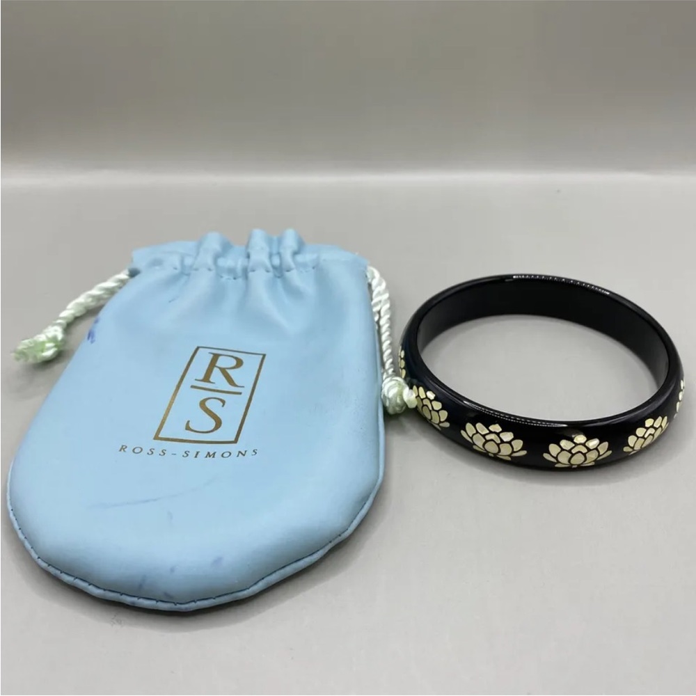 Ross Simons white irridescent mother of pearl MOP mosaic Lotus flower bangle